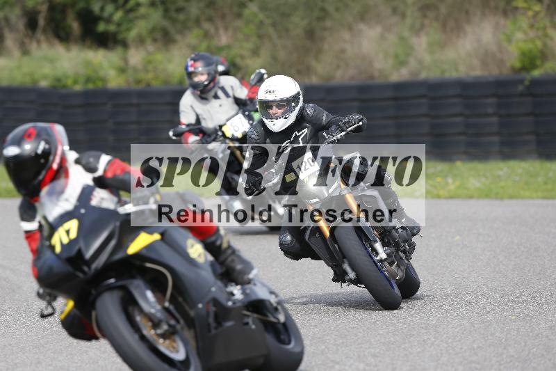 /Archiv-2025/53 16.09.2025 Track Day Domi Aegerter ADR/Gruppe gelb/120